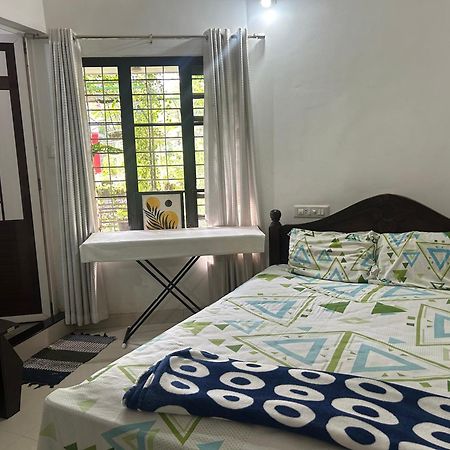Chaithritha Ladies Homestay Thiruvananthapuram Екстериор снимка