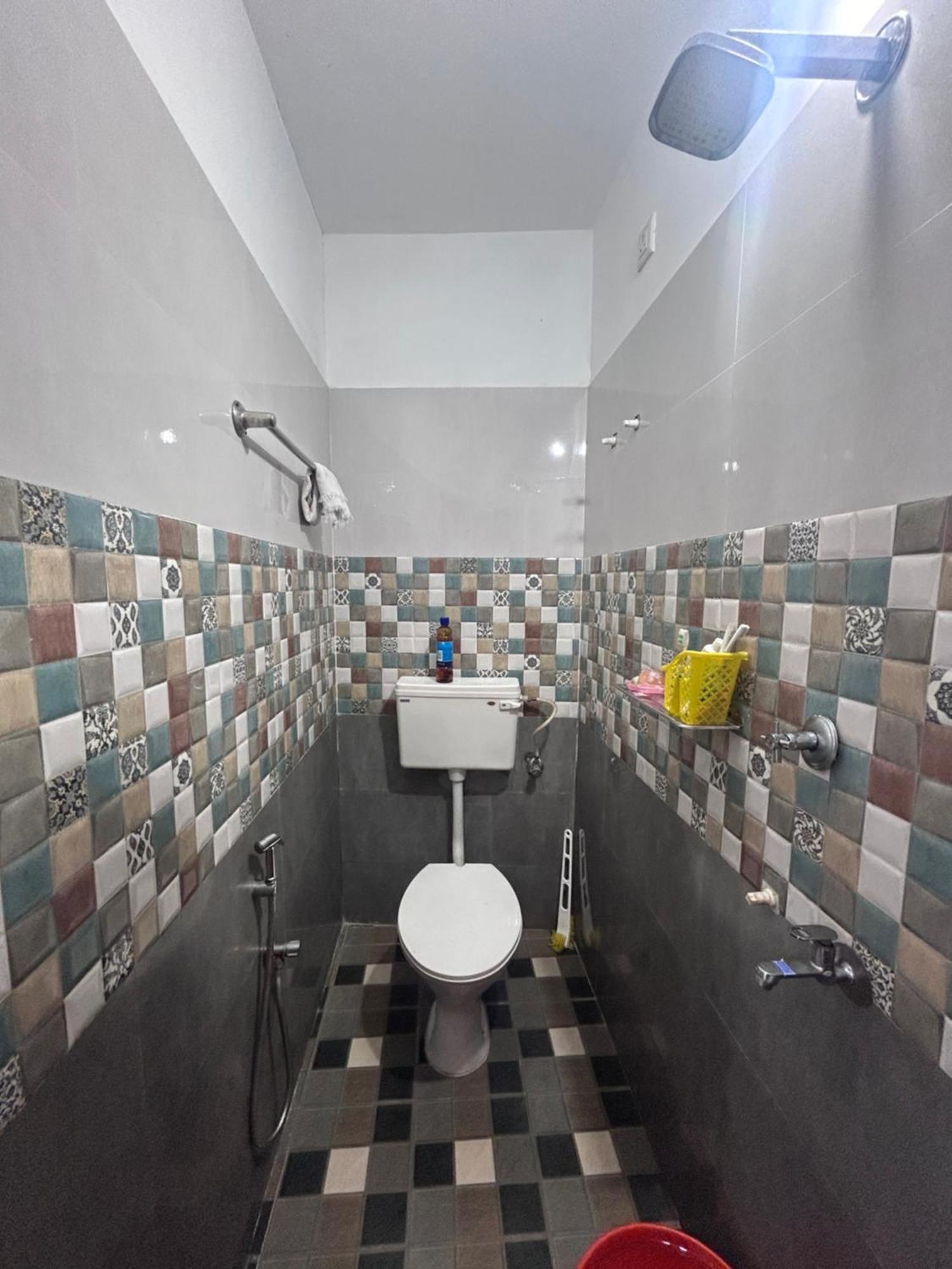 Chaithritha Ladies Homestay Thiruvananthapuram Екстериор снимка