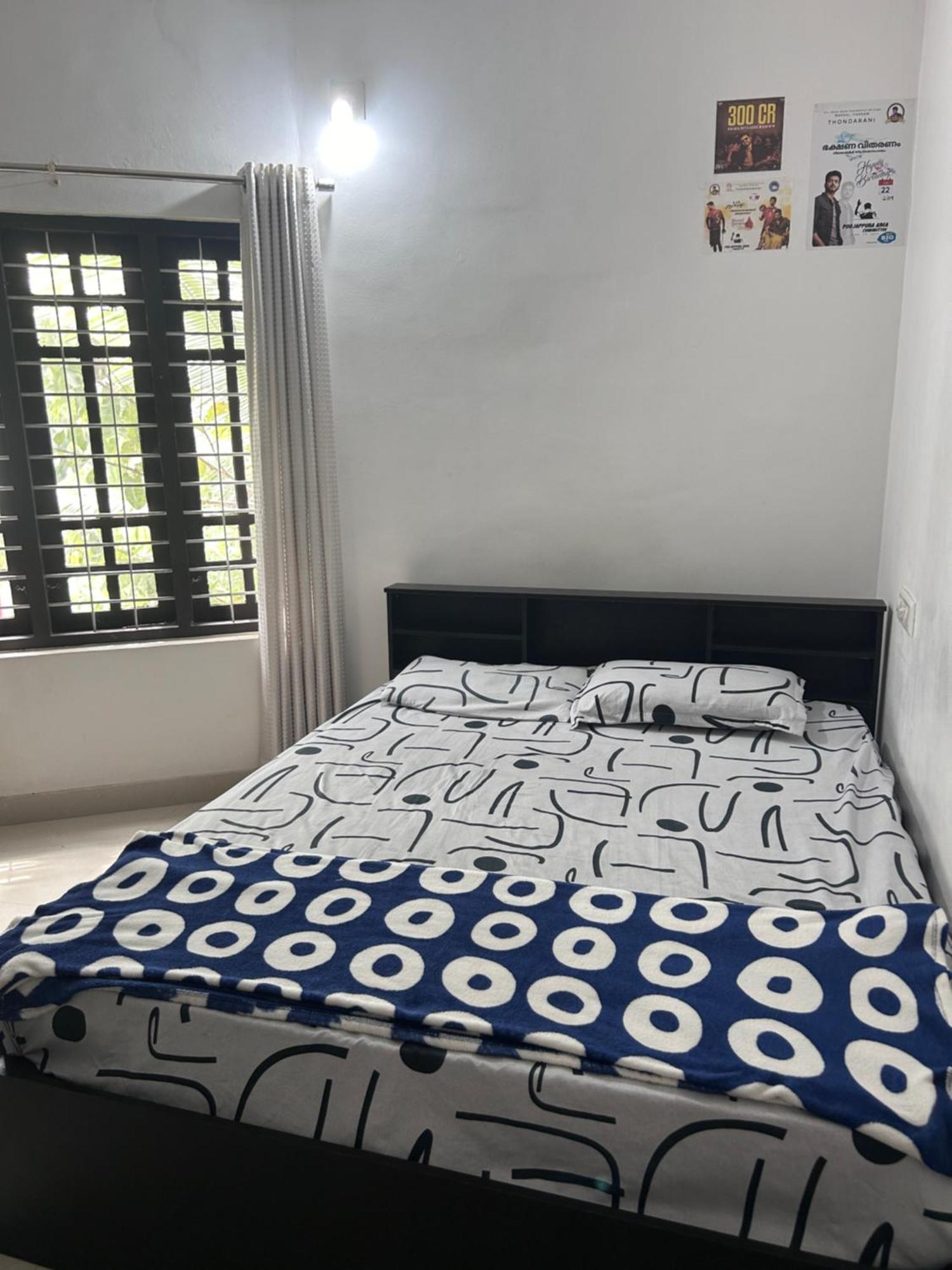 Chaithritha Ladies Homestay Thiruvananthapuram Екстериор снимка
