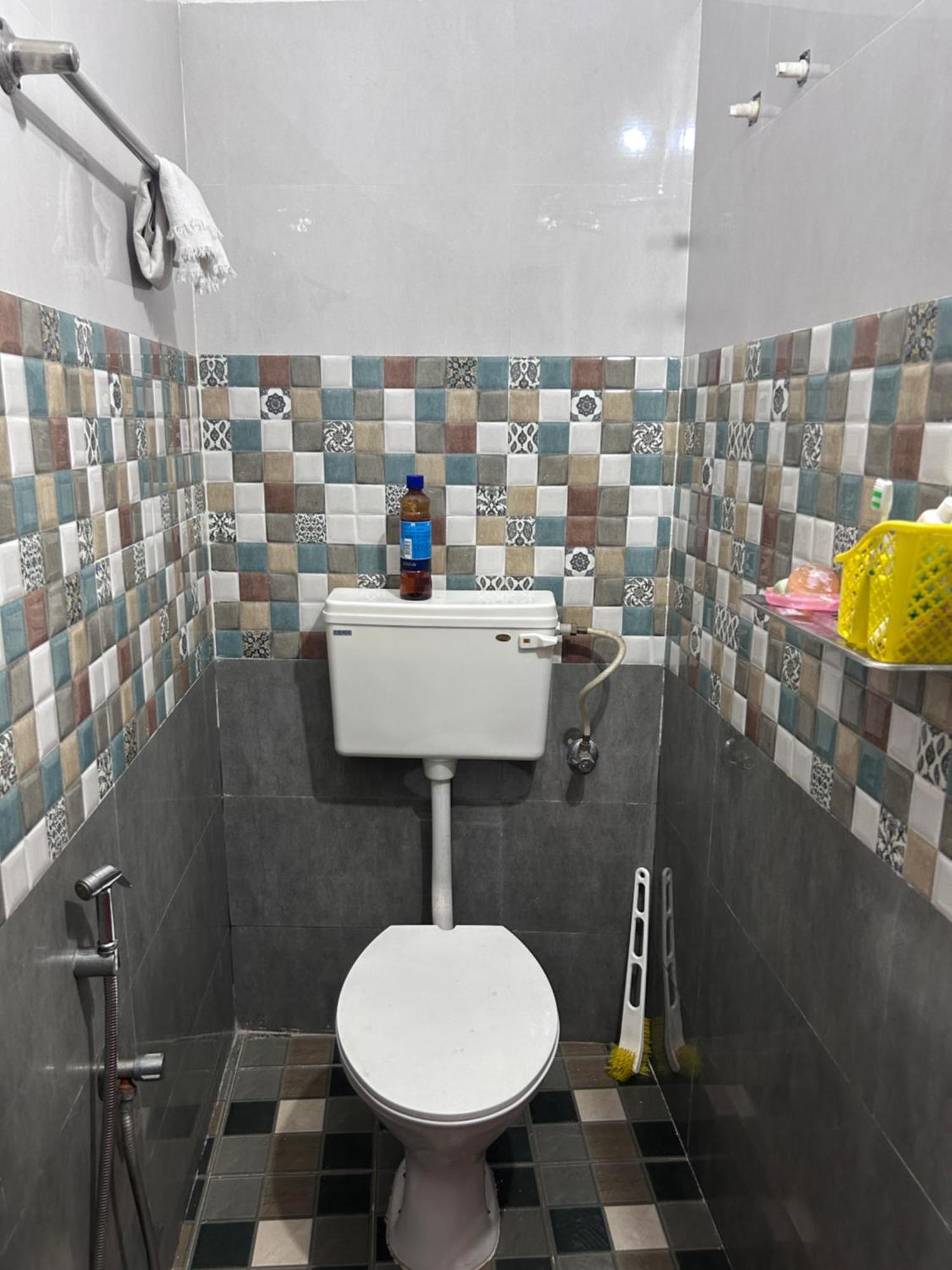 Chaithritha Ladies Homestay Thiruvananthapuram Екстериор снимка