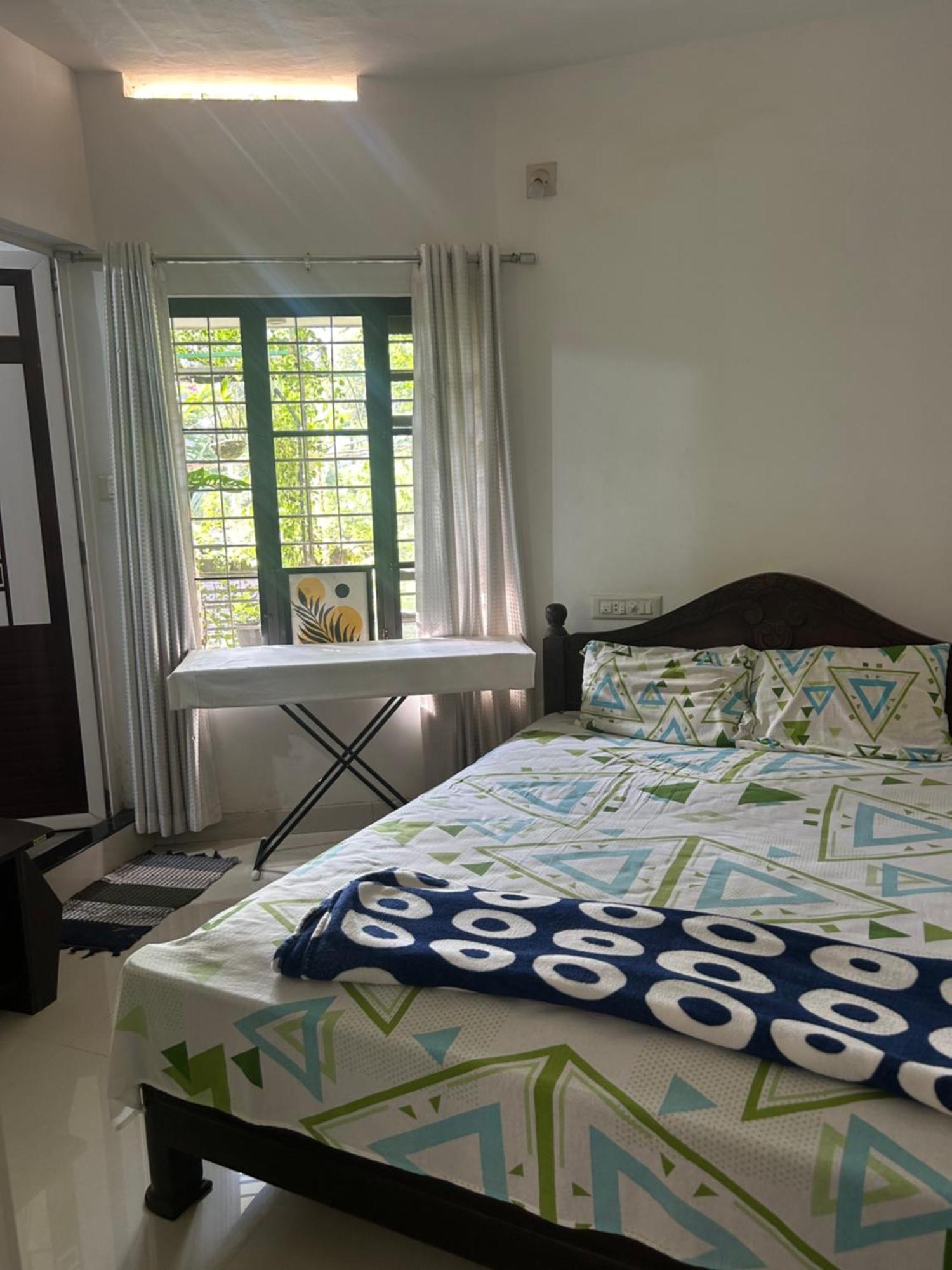 Chaithritha Ladies Homestay Thiruvananthapuram Екстериор снимка