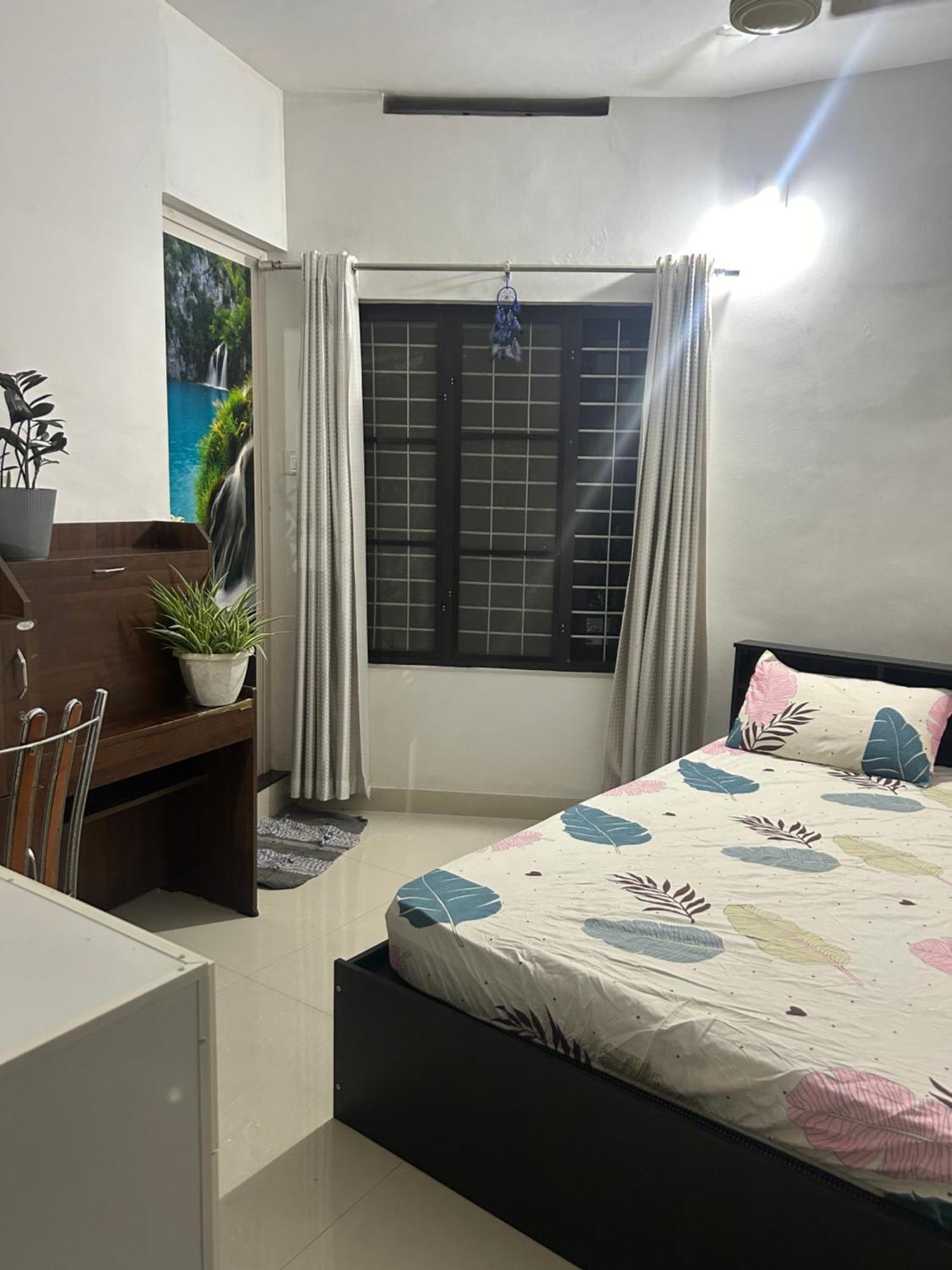 Chaithritha Ladies Homestay Thiruvananthapuram Екстериор снимка