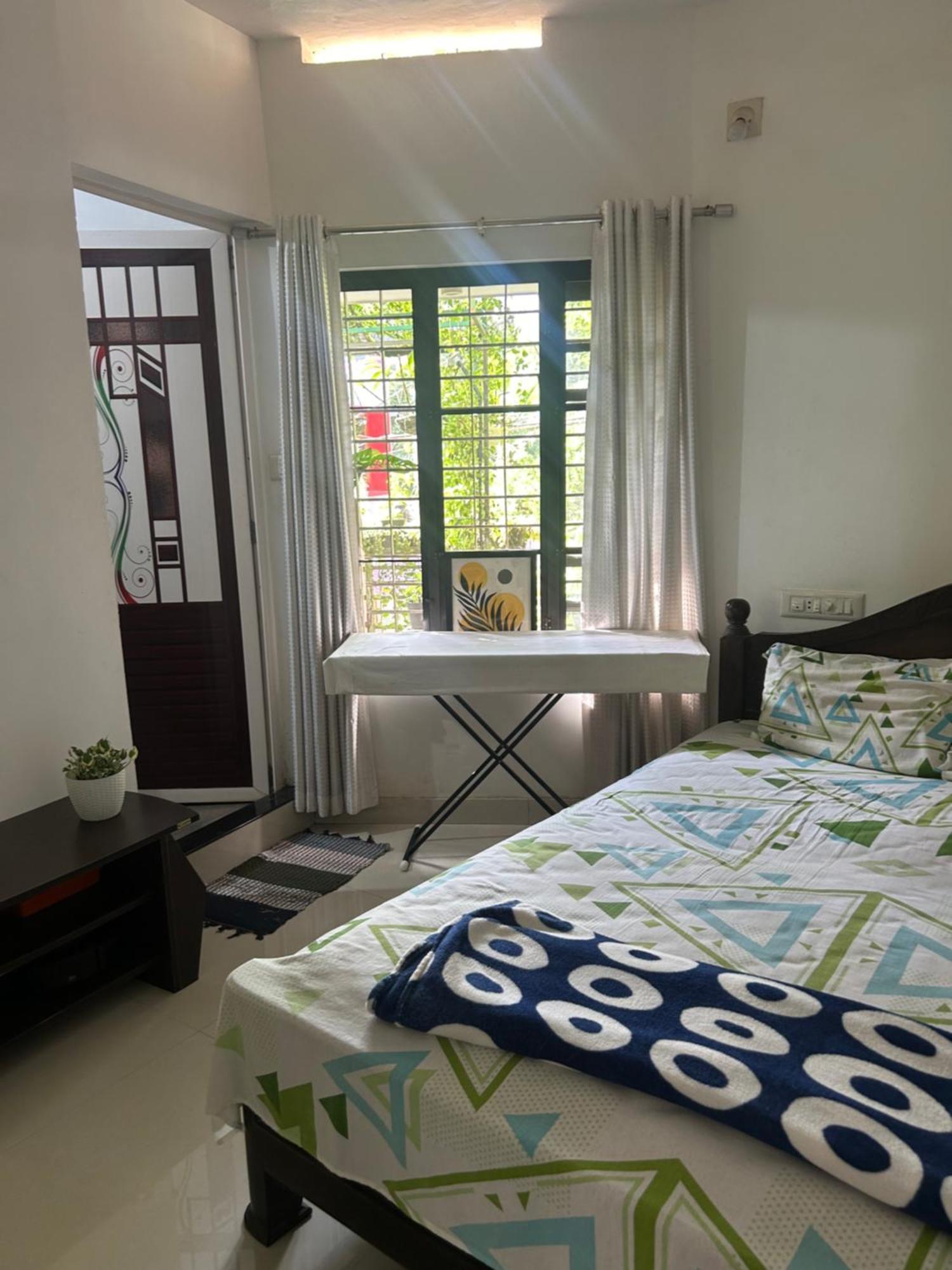 Chaithritha Ladies Homestay Thiruvananthapuram Екстериор снимка