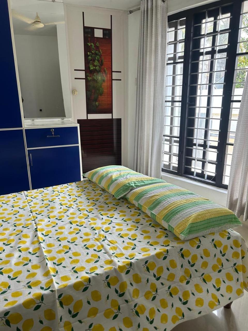 Chaithritha Ladies Homestay Thiruvananthapuram Екстериор снимка