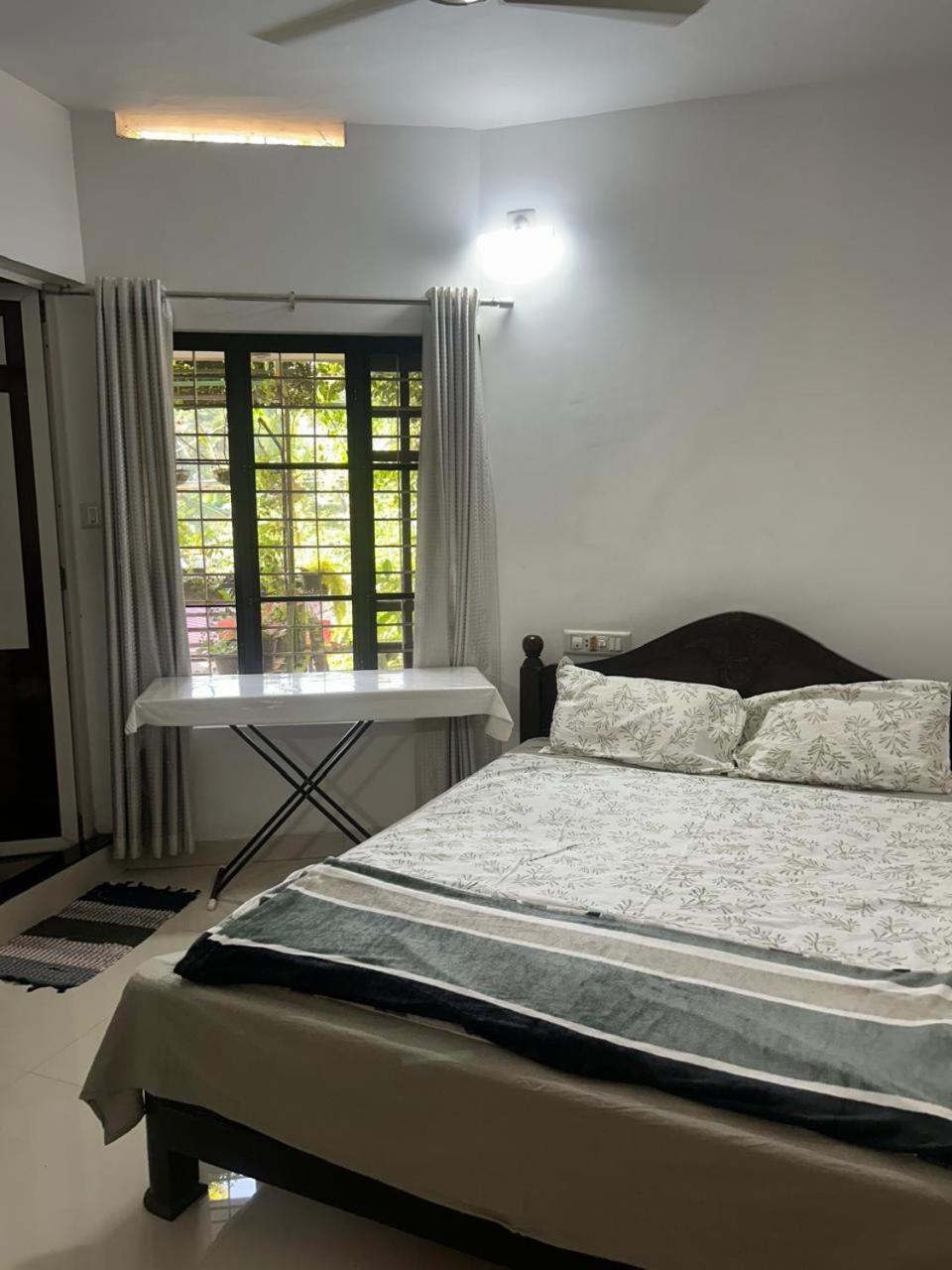 Chaithritha Ladies Homestay Thiruvananthapuram Екстериор снимка